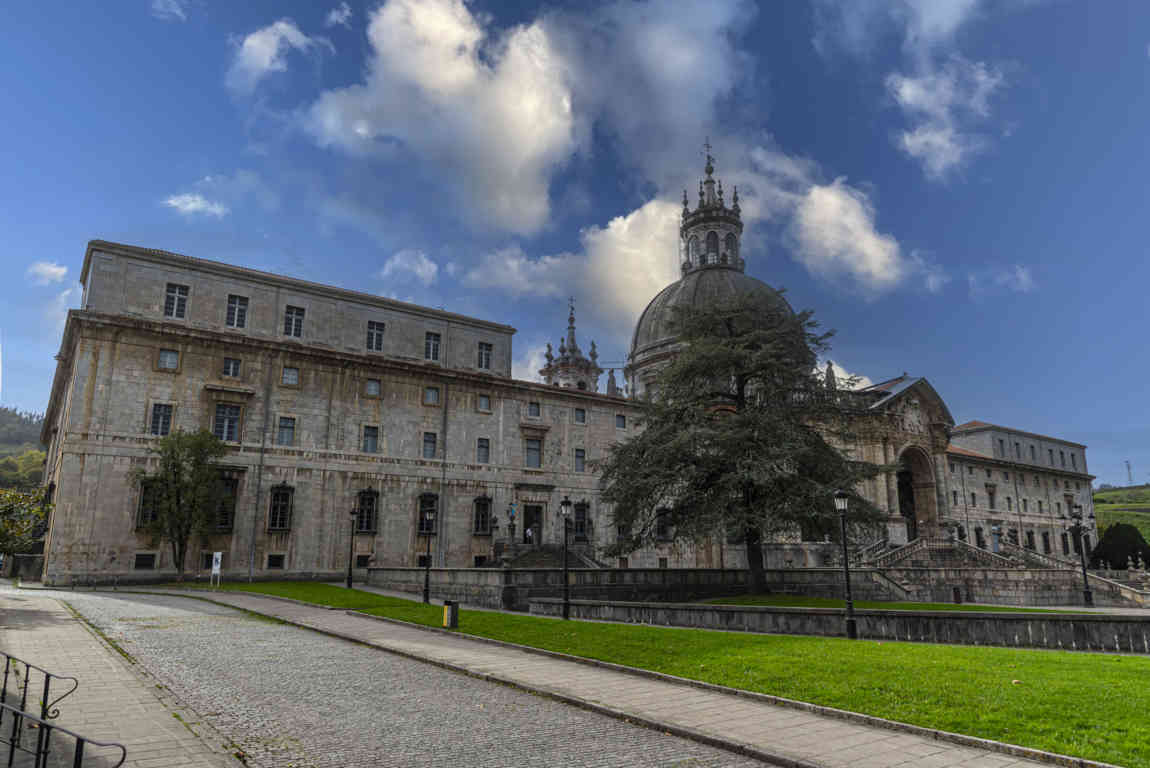 Guipúzcoa - Azpeitia 03 - santuario y basílica de San Ignacio de Loyola.jpg